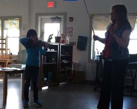 Zoya Dhedhi plays solo lead with Victoria Hammill on Melody and Harmony for Bile Em Cabbage Down